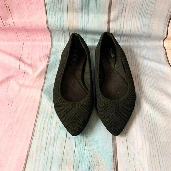 Black Alfani pointed toe flats - Picture 2 of 9